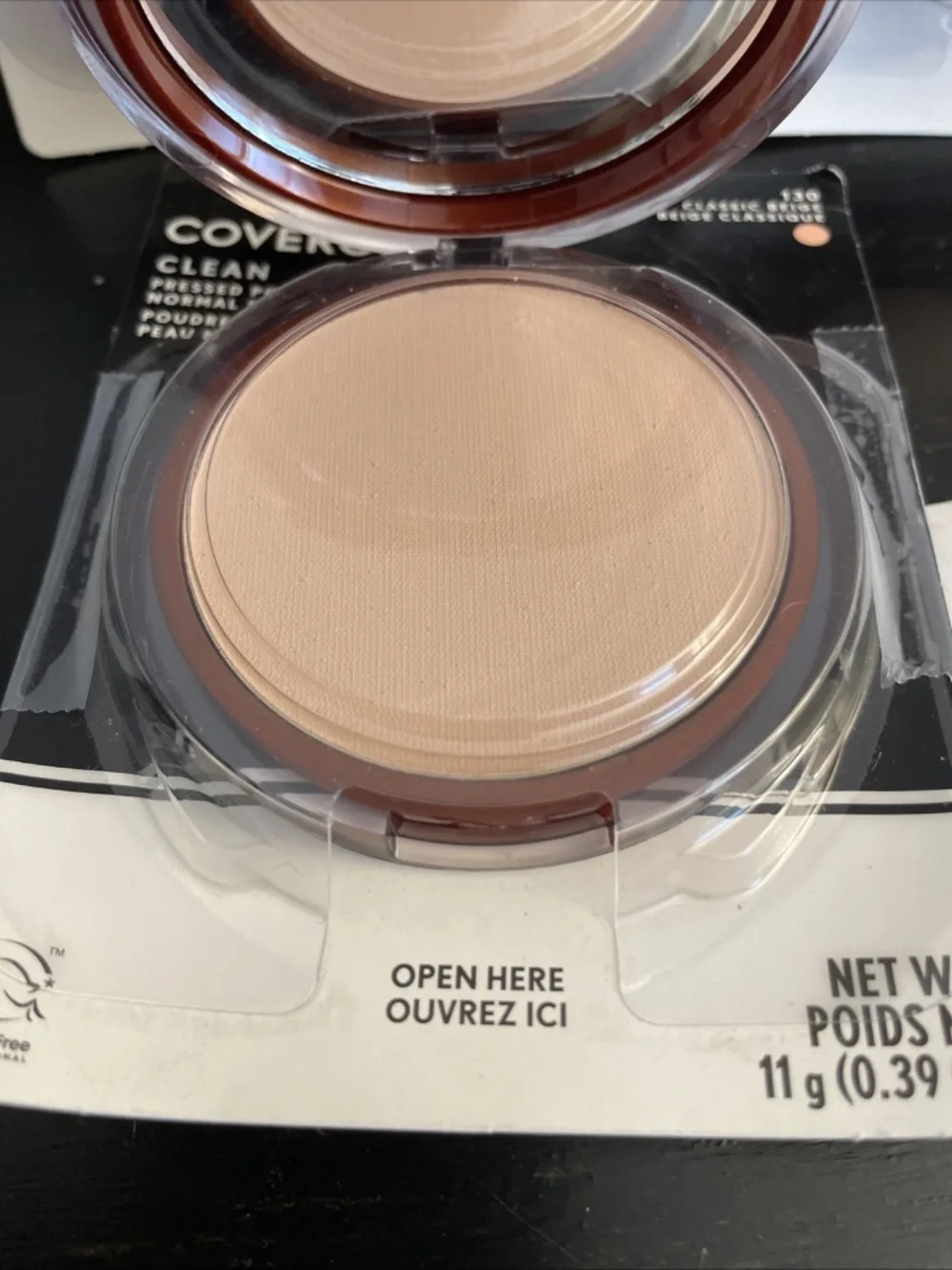 Covergirl Clean Pressed Powder 130 Classic Beige, Original Talc x3